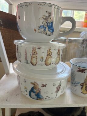 Beatrix Potter Peter Rabbit White Ceramic Nesting Bowls and Mug Set